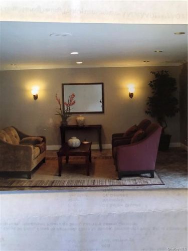 Foto del edificio - 480 Halstead Ave