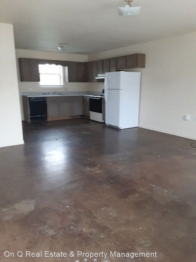 Building Photo - 2 br, 1 bath House - 399 Brian