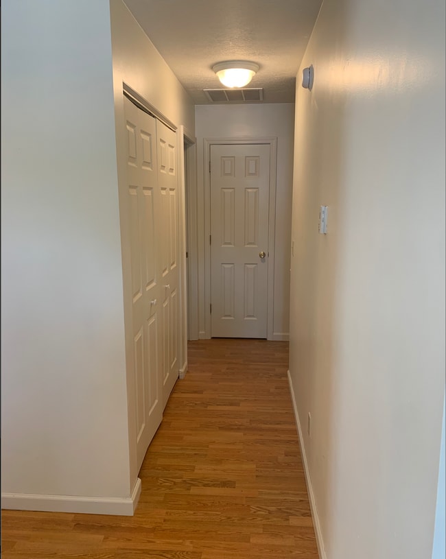 Building Photo - 1319 Tedlee Dr