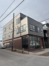 Building Photo - 219 N Linn St