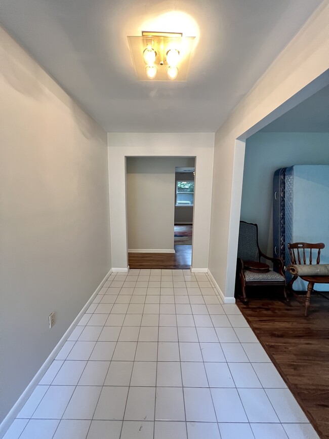 Building Photo - 1220 Whispering Waters Way