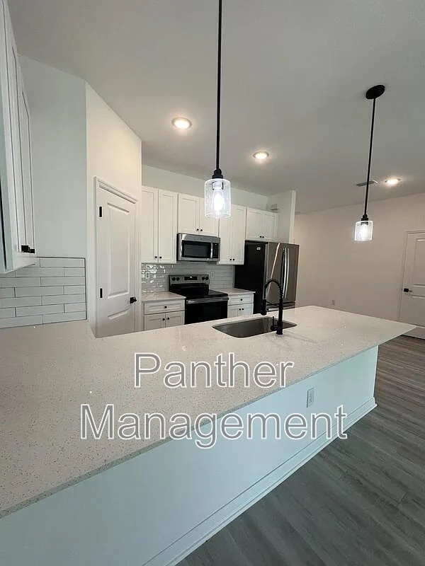 Primary Photo - 1158 Melville Rd