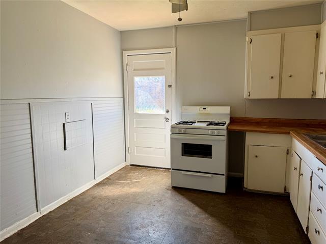 Building Photo - 1909 Jameson St