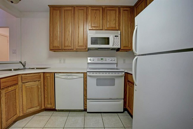 Building Photo - 2207 S Braeswood Blvd