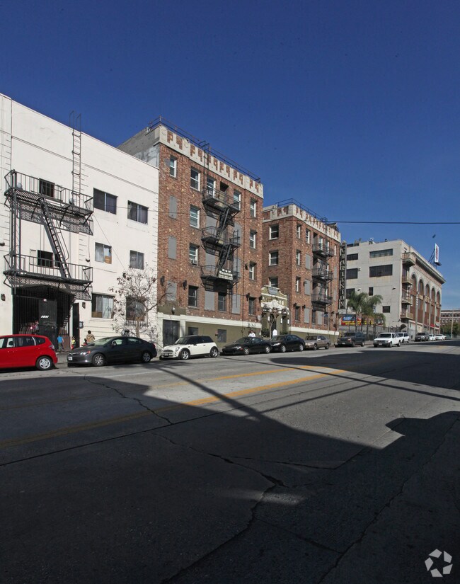 The Charleston CA Apartments Rentals Los Angeles, CA