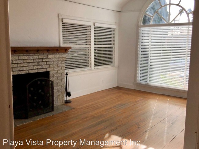 Building Photo - 3 br, 2 bath House - 1334 W. 17th Street