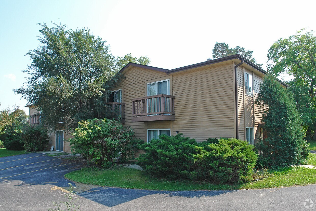 Building Photo - 1440 Park Pl