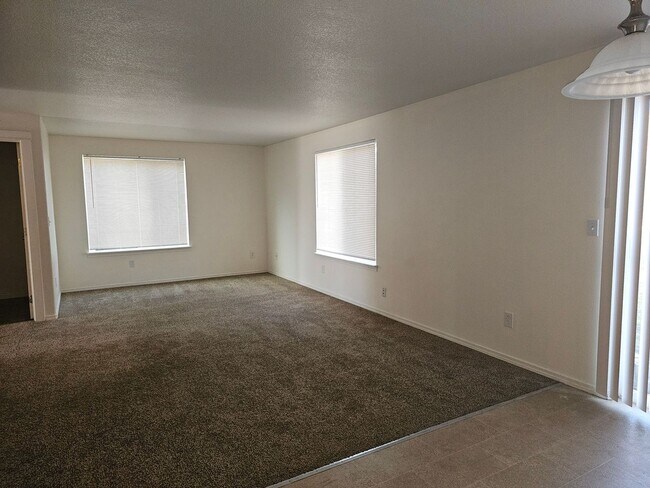 Foto del edificio - Strawberry Heights Home