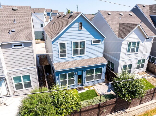 Foto del edificio - Bright and Modern Two-Story in One of San ...