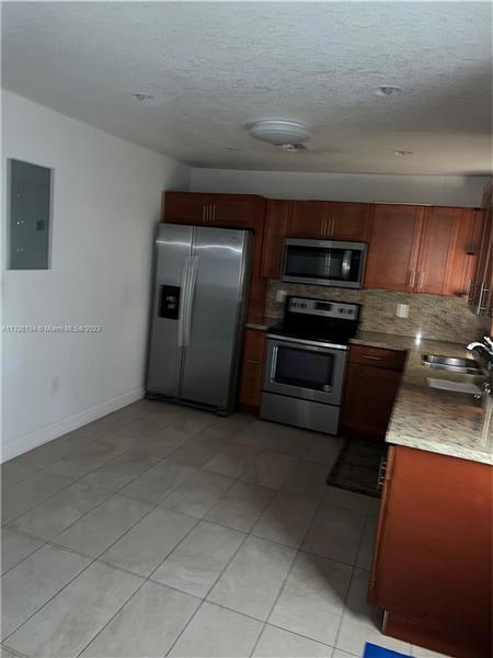 Building Photo - 8340 NW 22nd Pl