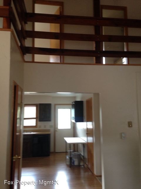 Building Photo - 2 br, 1.5 bath House - 757 Peakview Road