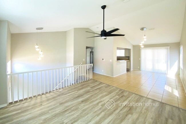 Building Photo - 1208 W Sand Hills Ct