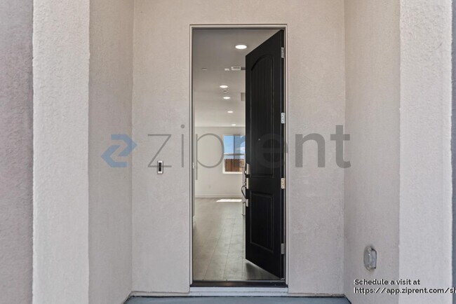 Foto del edificio - 384 Gold Coast Rd