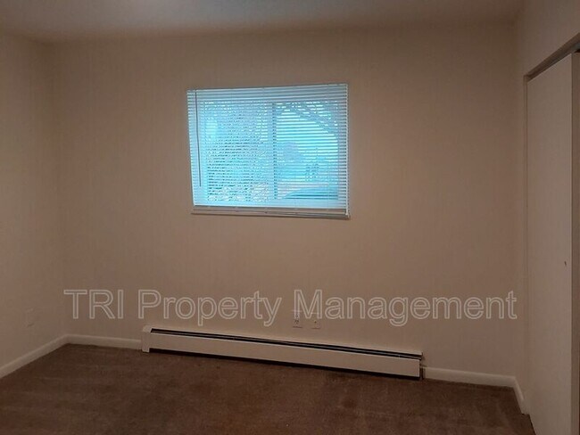 Building Photo - 514 22nd St