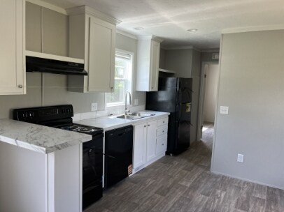 Building Photo - 10 Andieange Cir