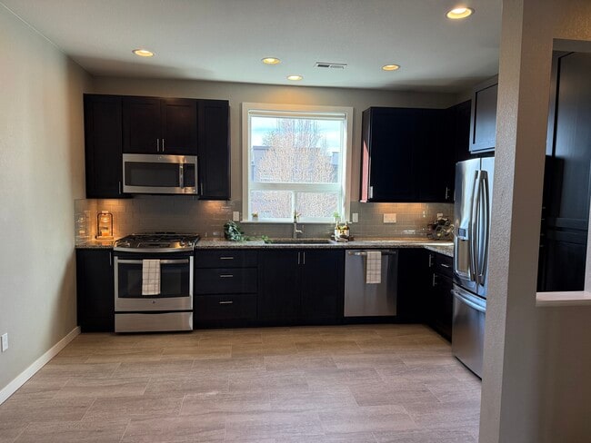 Building Photo - 5660 W 38th Ave