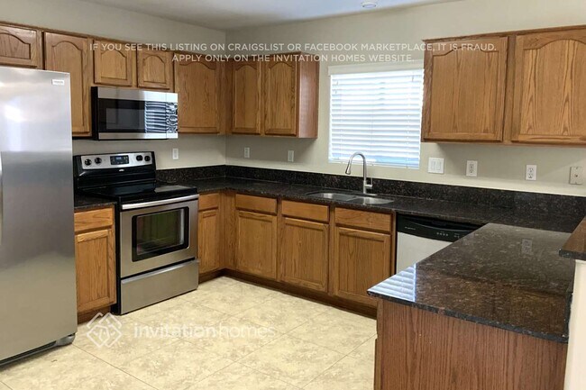 Foto del edificio - 328 E March St