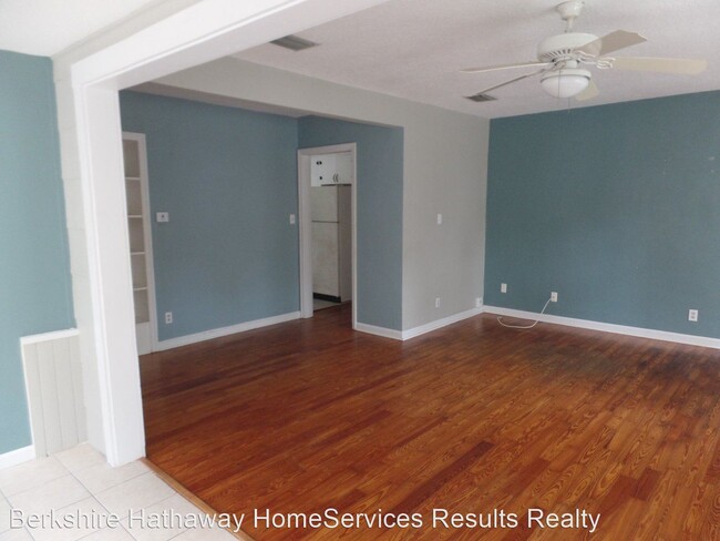 Foto del edificio - 2 br, 1.5 bath House - 211 E. Kaley Street