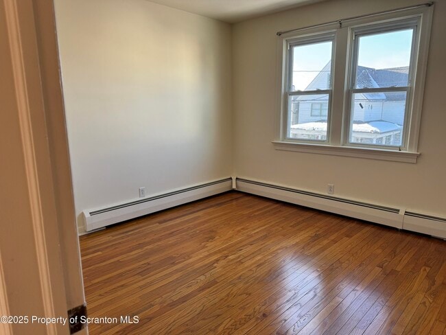 Foto del edificio - 901 S Webster Ave