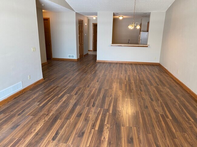 Foto del edificio - 10251 Marblewing Rd