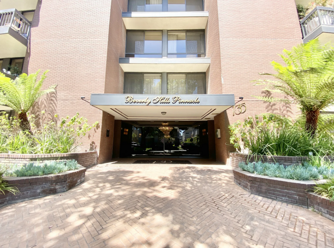 Primary Photo - Luxurious Penthouse for rent in Beverly Hi...