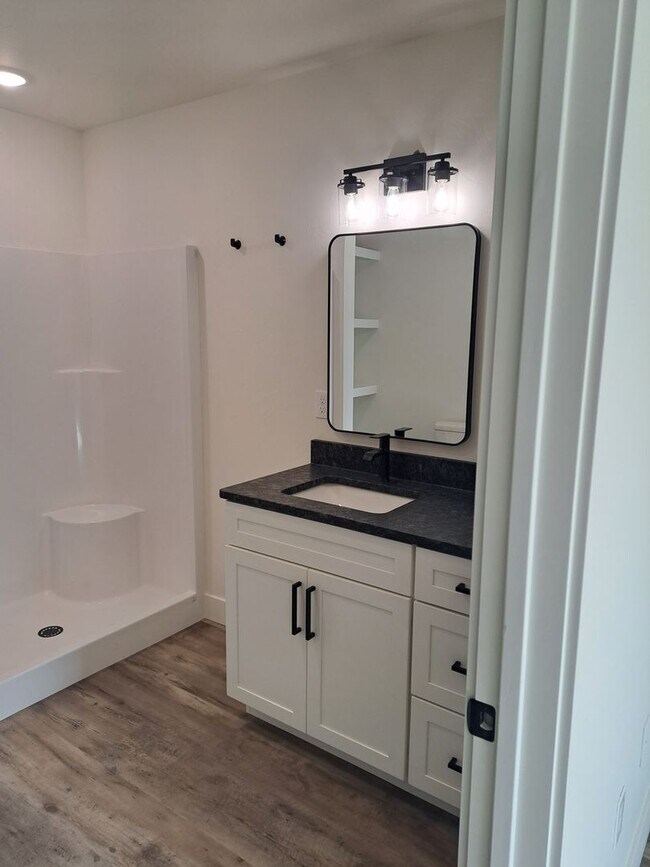 Building Photo - 3 Raven Ridge