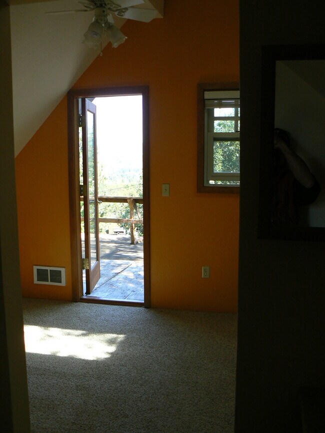 Foto del edificio - 6971 Rapp Ln