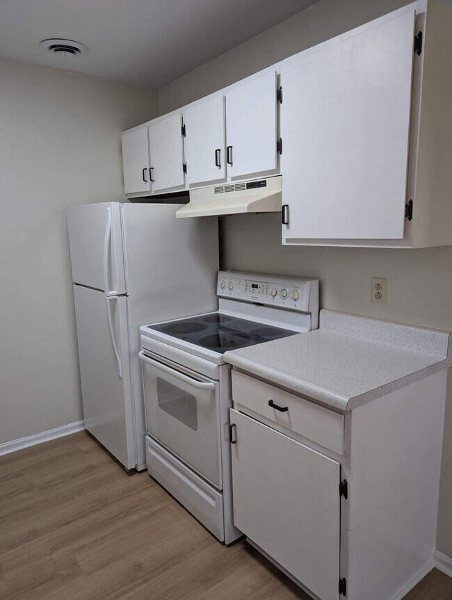 Foto del edificio - 2275 N Cable Rd