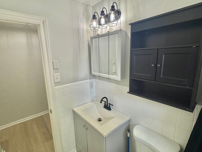 Foto del edificio - 314 Woodview Ave