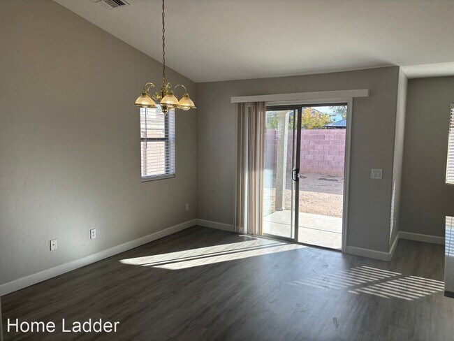 Building Photo - 4 br, 2 bath House - 3115 W Pecan Rd