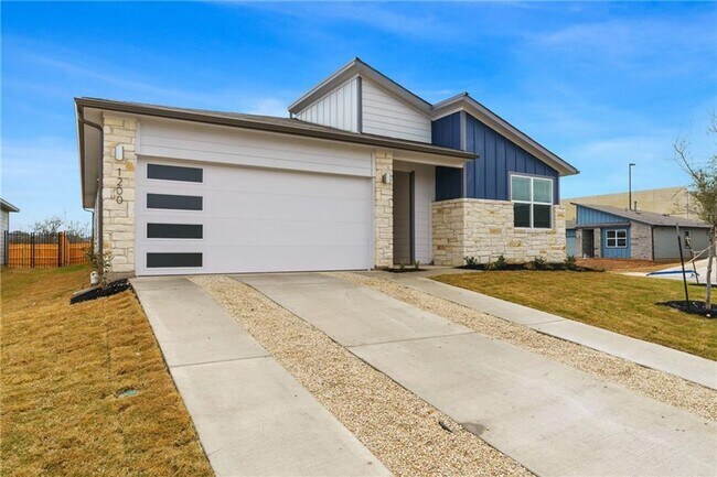 Foto del edificio - Gorgeous home available August 1!