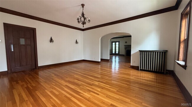 Foto del edificio - 8368 Big Bend Blvd