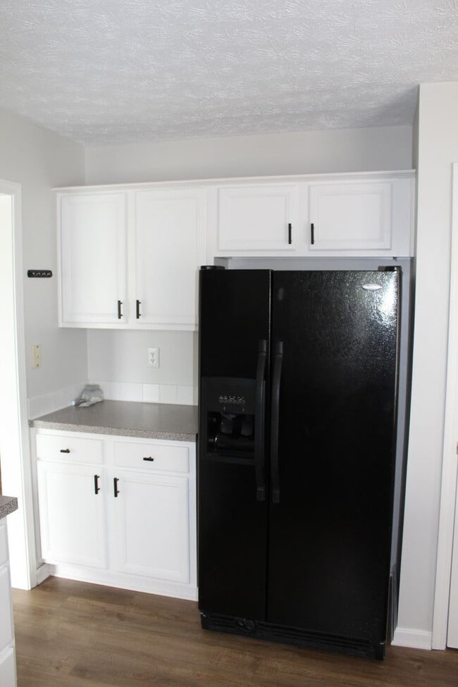 Photo - Beautifully Renovated Home in Worthington ...