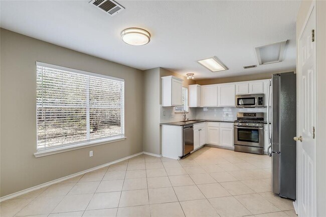 Building Photo - 1812 W Pflugerville Pkwy