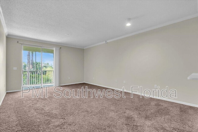 Building Photo - 5701 Bentgrass Dr