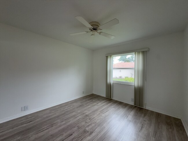 Building Photo - 13642 Dunwoody Ct