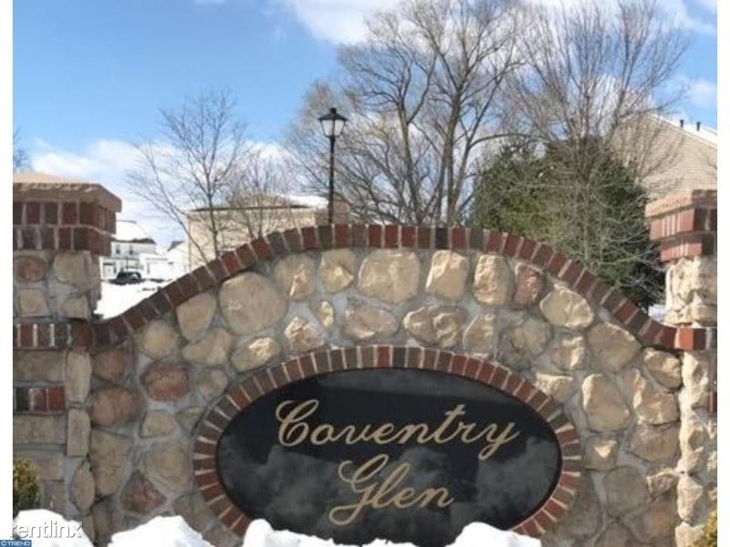 Primary Photo - 3 br, 2.5 bath Townhome - 54 N Savanna Dr