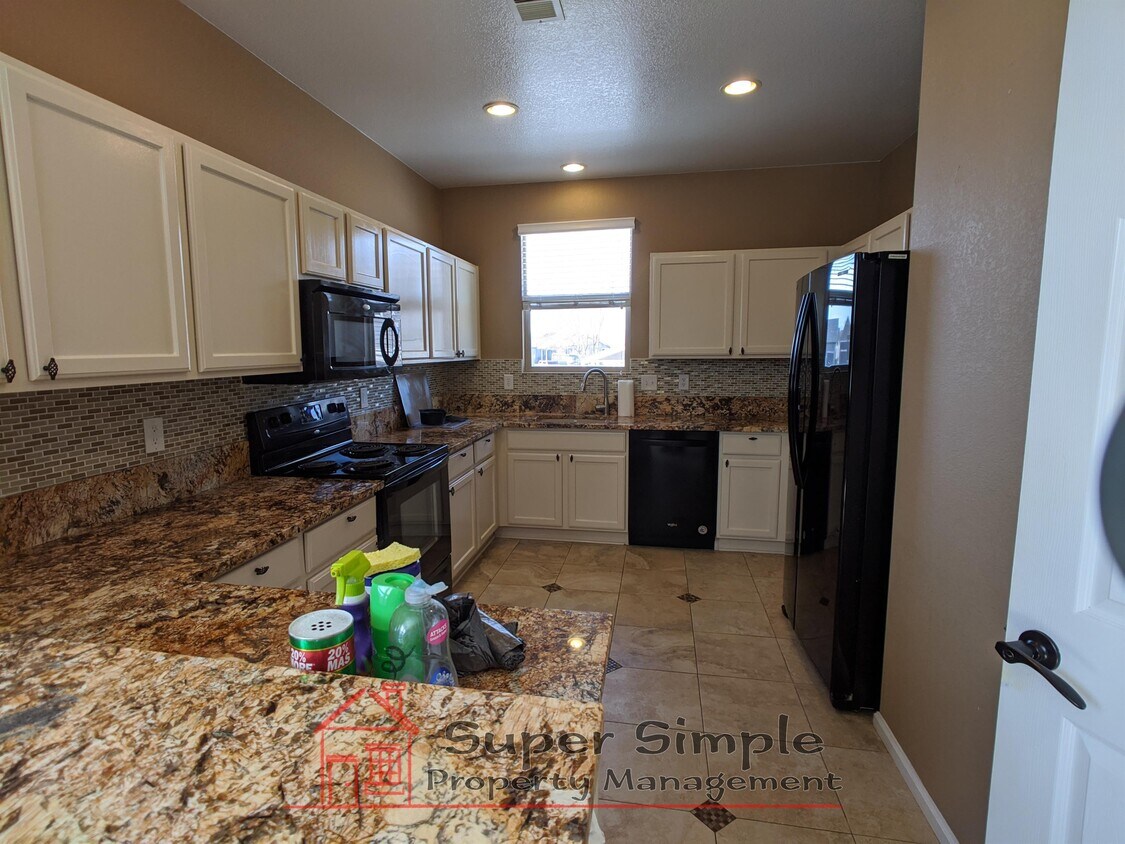 Foto principal - 13502 E Weaver Pl
