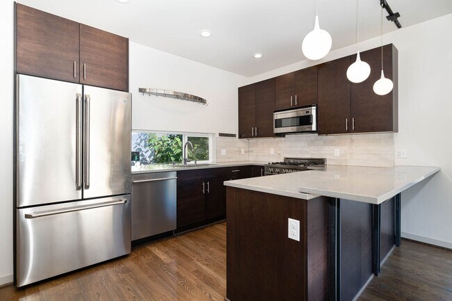 Foto del edificio - 3bd/1.75ba Seattle Townhome