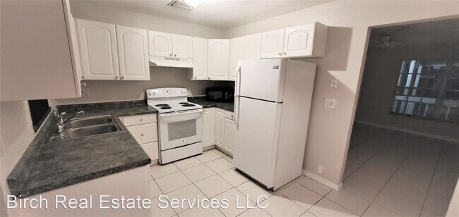 Building Photo - 3 br, 2 bath House - 3531 Mexicali St