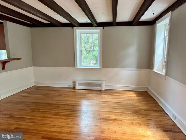 Building Photo - 625 Chelten Hills Dr