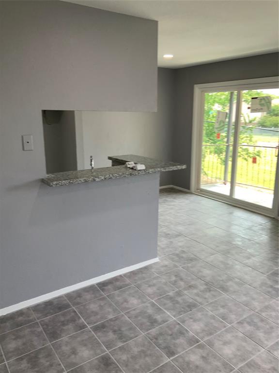 Building Photo - 13480 N Thorntree Dr
