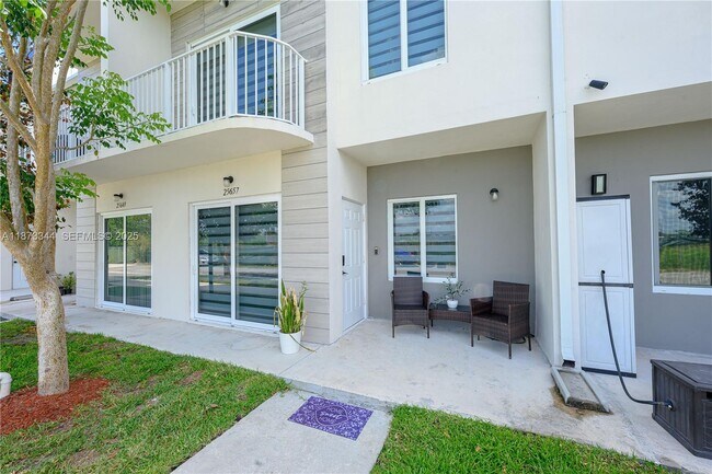 Foto del edificio - 25689 SW 144th Ave