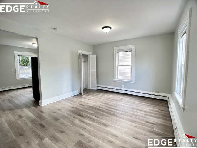 Building Photo - 6 Swetts Ct