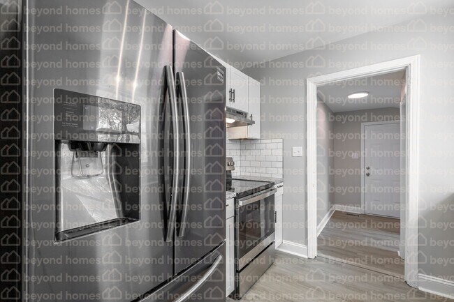 Foto del edificio - Beautiful and Newly Renovated 3 bedroom / ...