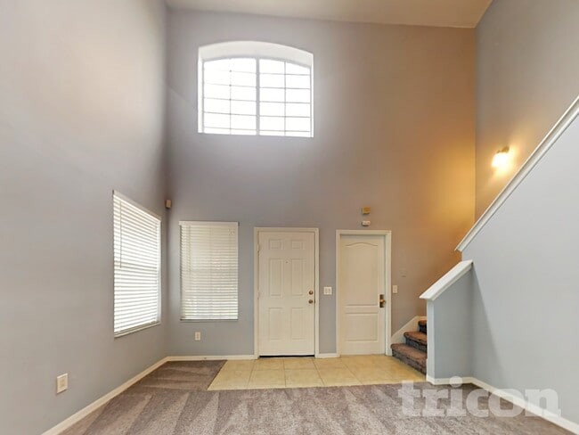 Foto del edificio - 8405 Quarter Horse Dr