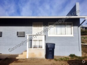 Building Photo - 4480 N Viewpoint Dr