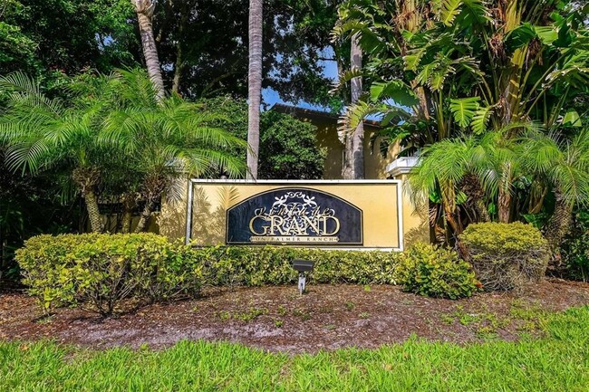 Foto del edificio - 4045 Crockers Lake Blvd