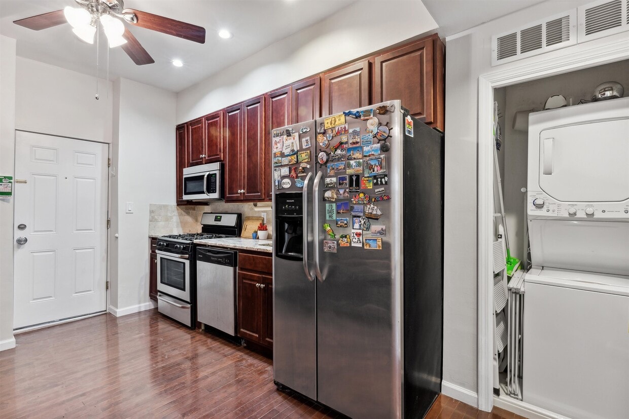 615 15th St Unit 1R, Union City, NJ 07087 Condo for Rent in Union