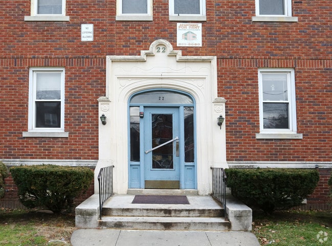 Building Photo - 22 Evergreen Ave